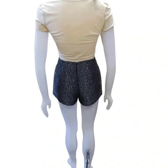 Sans Souci Grey Metallic Reptile Print High Waist Shorts Size Large - Picture 4 of 9